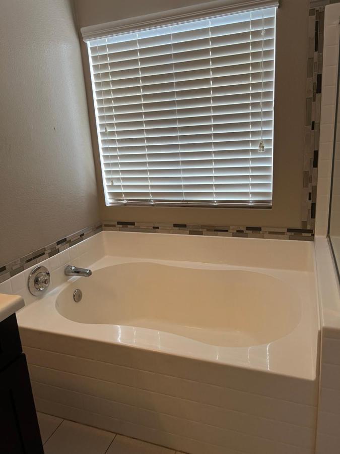 Sweet Spacious 5 Bdrm Home With Pool 라스베이거스 외부 사진