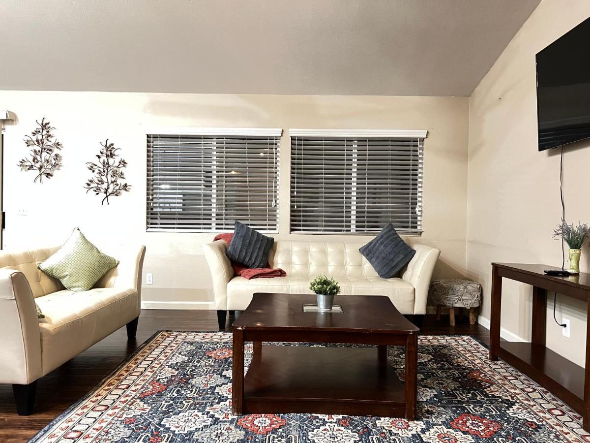 Sweet Spacious 5 Bdrm Home With Pool 라스베이거스 외부 사진