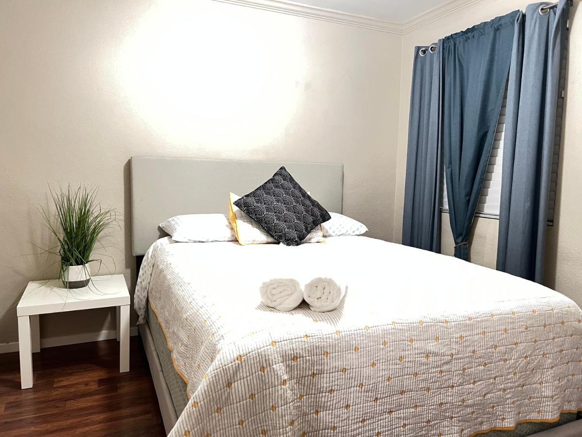 Sweet Spacious 5 Bdrm Home With Pool 라스베이거스 외부 사진